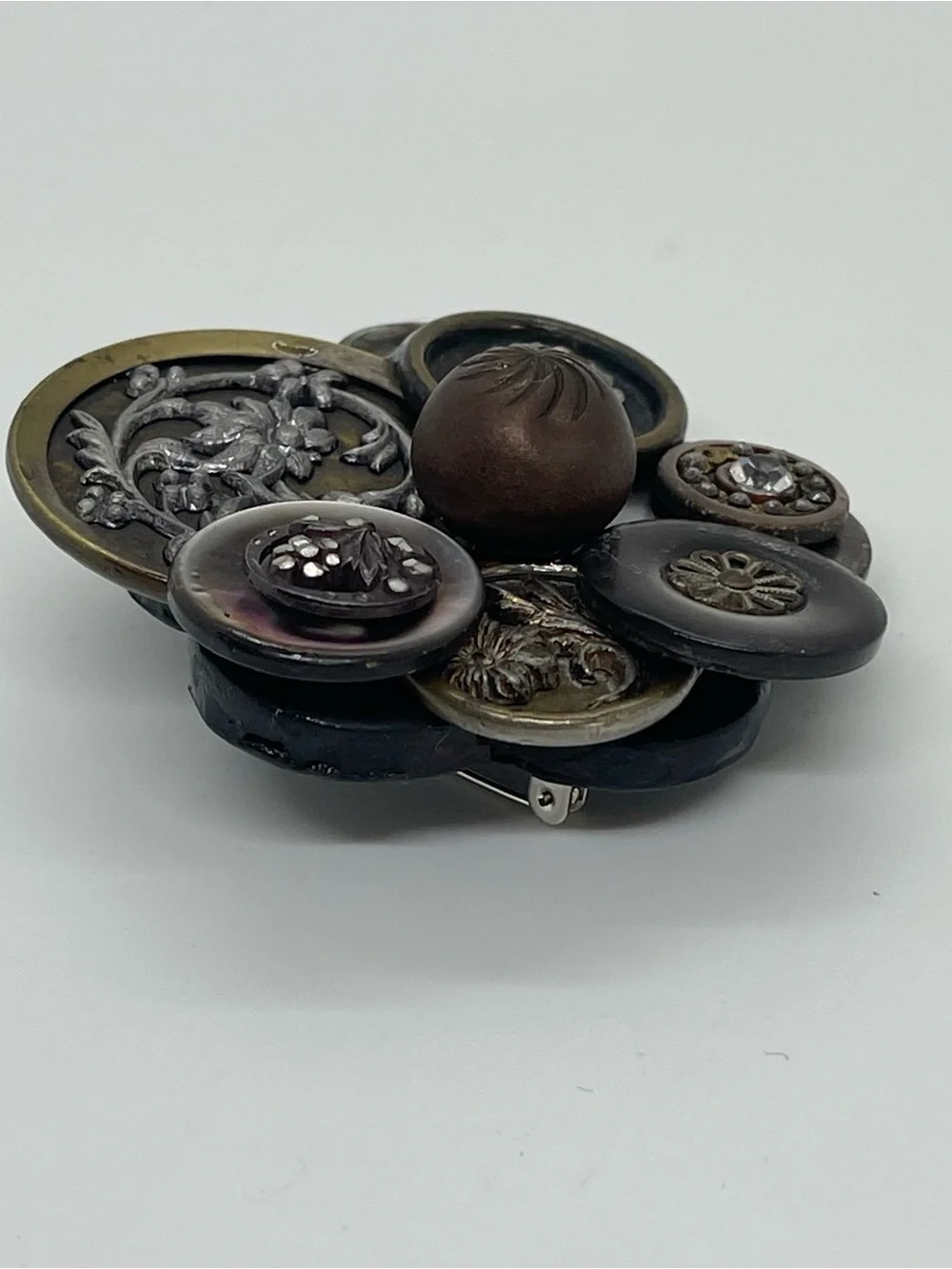 Hand Crafted Antique Buttons Silver Bronze Gold Metal Brooch NWT
